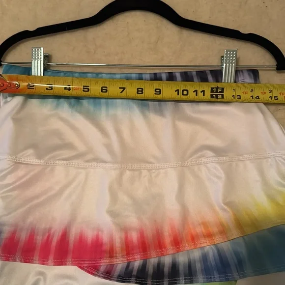LUCKY IN LOVE Tennis Pickleball Skirt M EUC - Picture 4 of 8